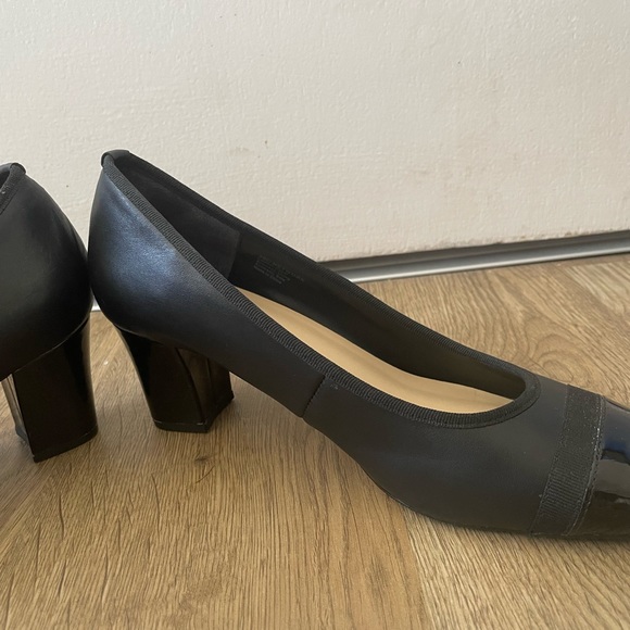 ⭐️Host Pick⭐️ Easy Steps Network dress shoes. Size 10C. - Picture 9 of 9